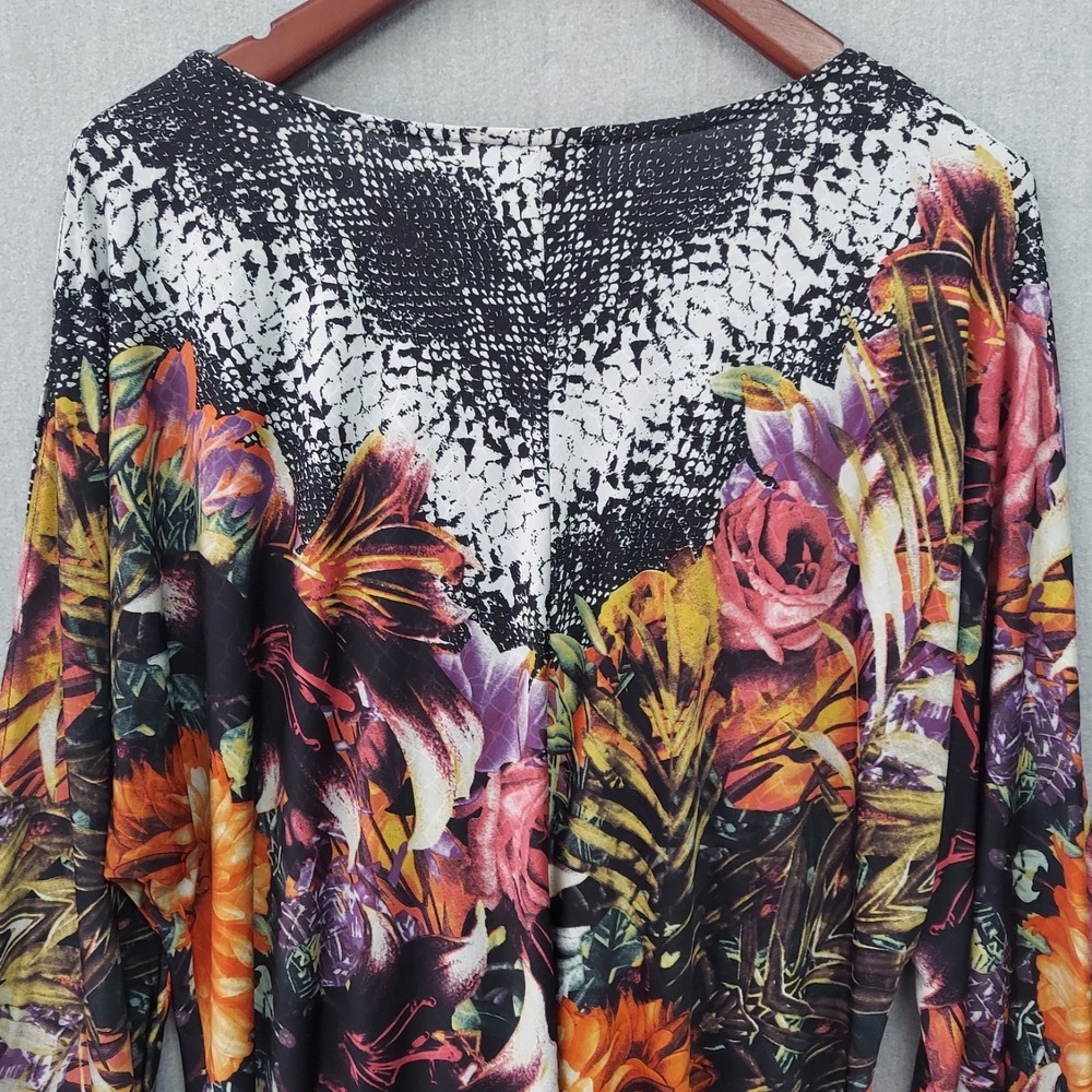 Monroe & Main Floral Abstract Top Women 2X Bell Sleeve Slit Arm Boho Artsy Flowy - Picture 7 of 16